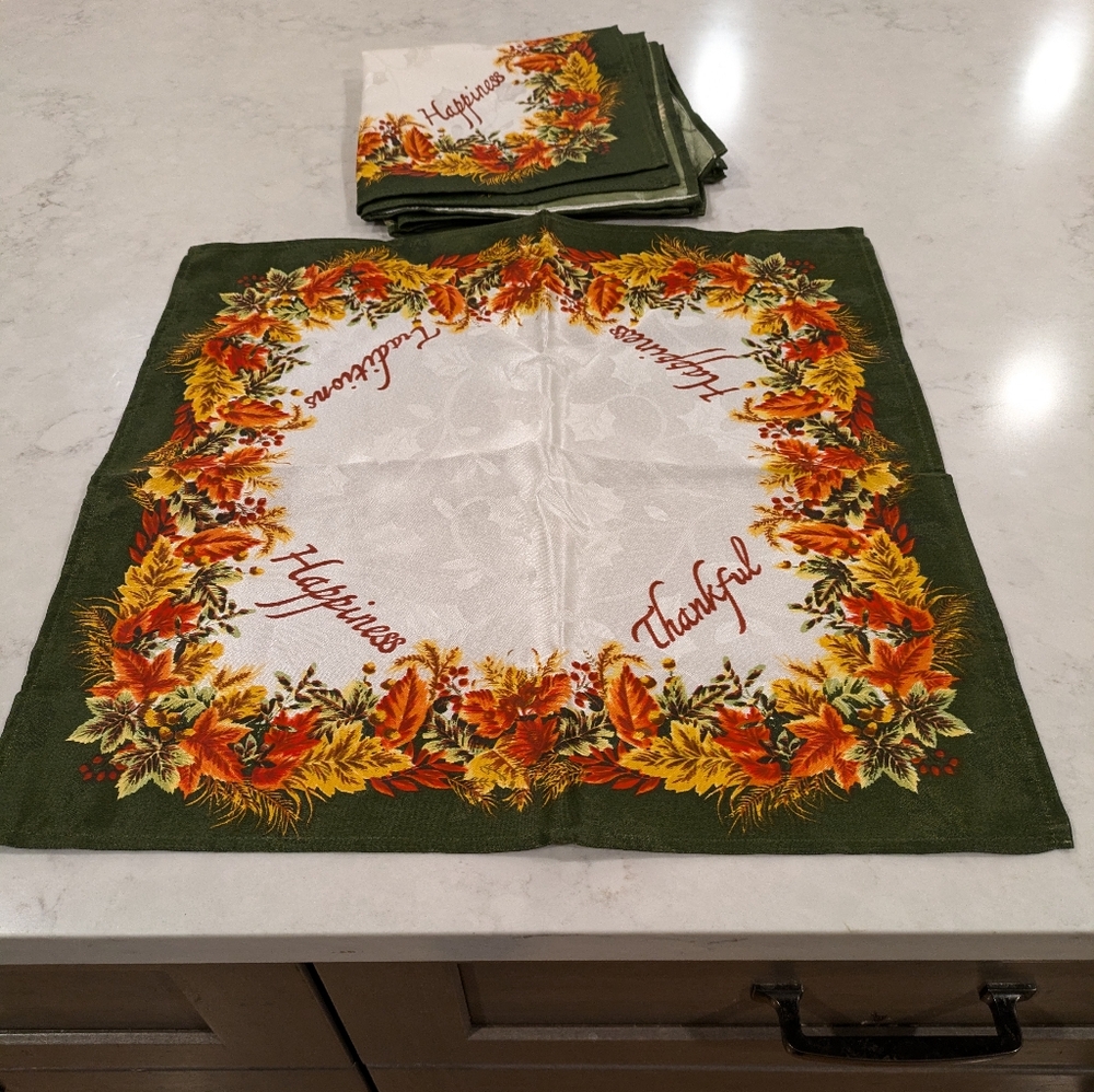 Thanksgiving Themed Napkins with Autumn Leaves Set of 4 17" x 17"